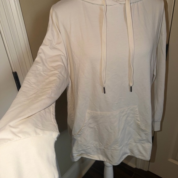 Z Supply Women’s Size M Oversized Lightweight Hoodie Cream Hi Lo - Picture 3 of 7